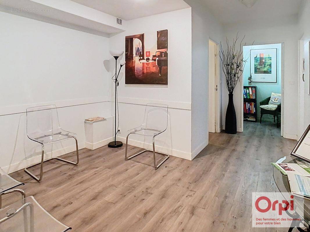 Commerce à ISSY-LES-MOULINEAUX