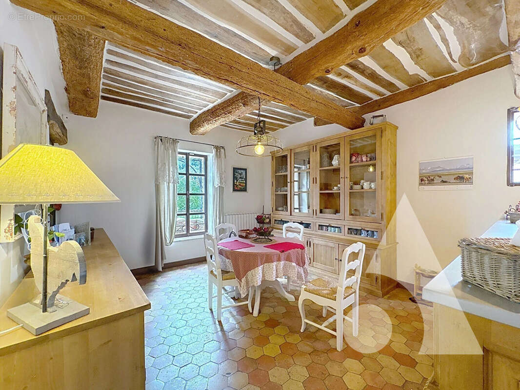 Maison à LE CANNET-DES-MAURES