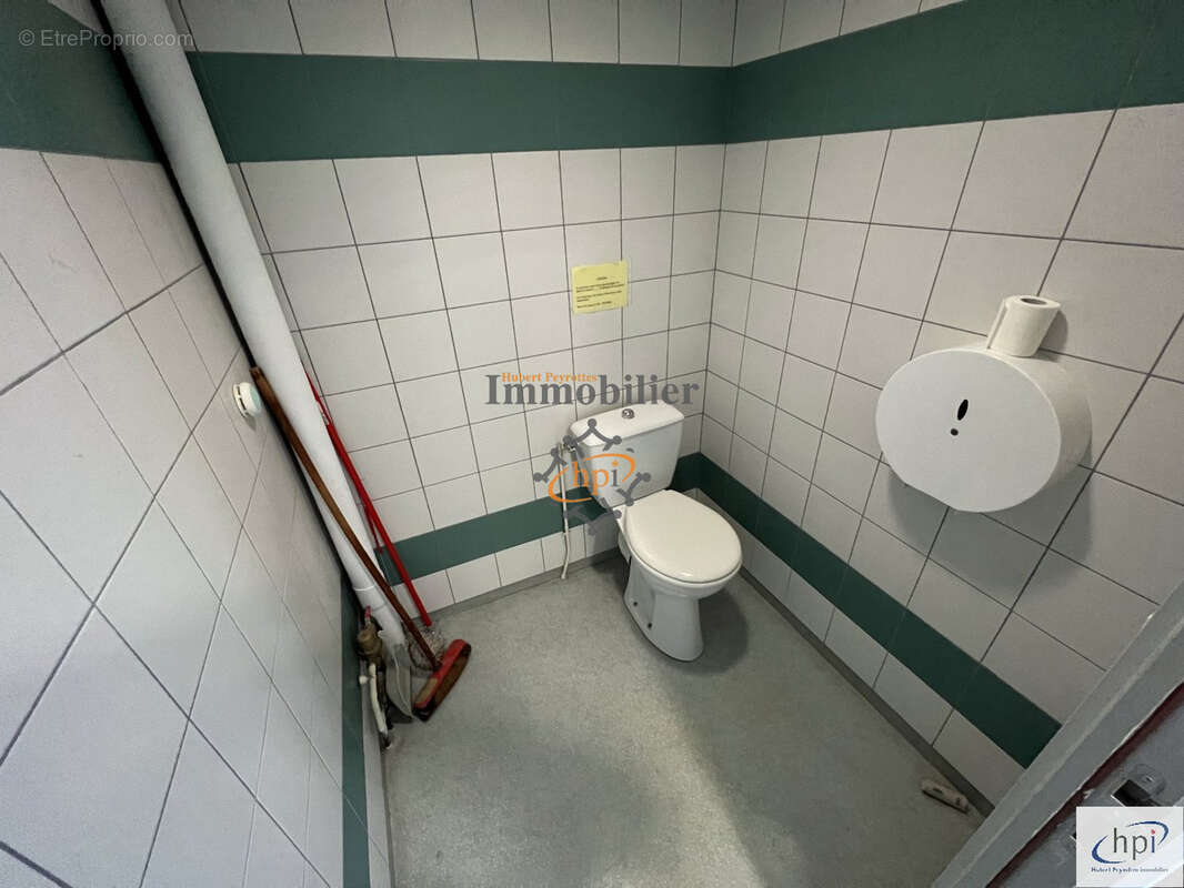 Commerce à VABRES-L&#039;ABBAYE