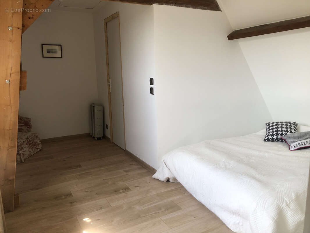 Maison à CORMEILLES