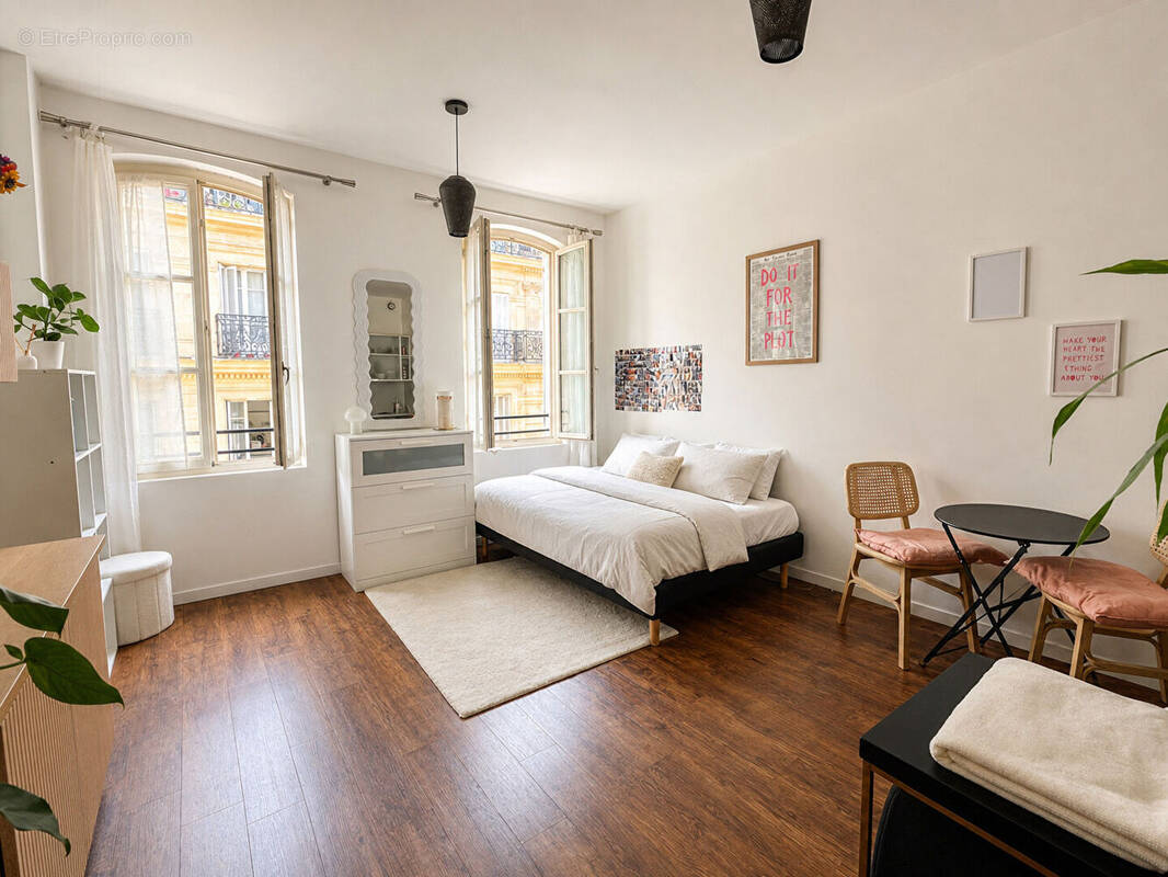 Appartement à MARSEILLE-1E