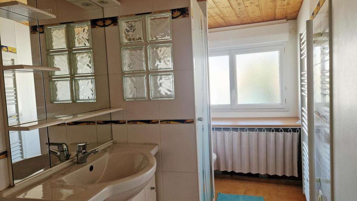 Maison 42 m² à Verines  - photo 6