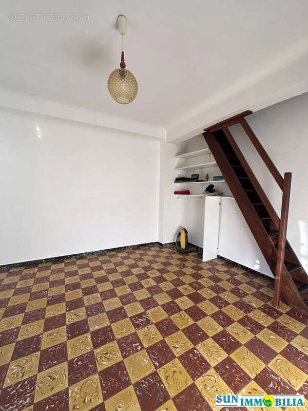 Maison à SAINT-LAURENT-DU-VAR