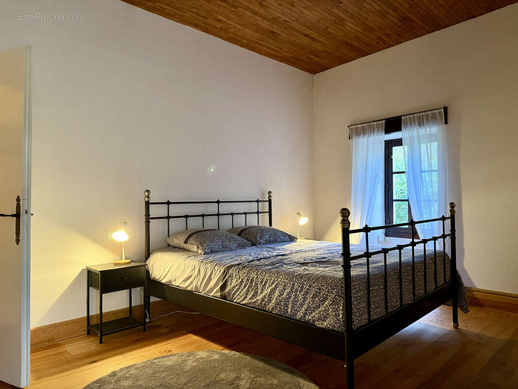 Maison à MONTAIGU-DE-QUERCY