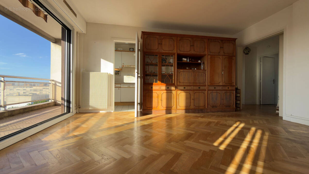 Appartement à MONTROUGE
