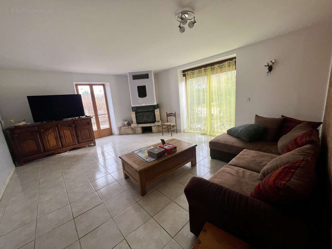 Maison à SAINTE-FLORINE