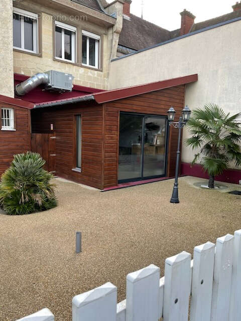 Commerce à YERVILLE