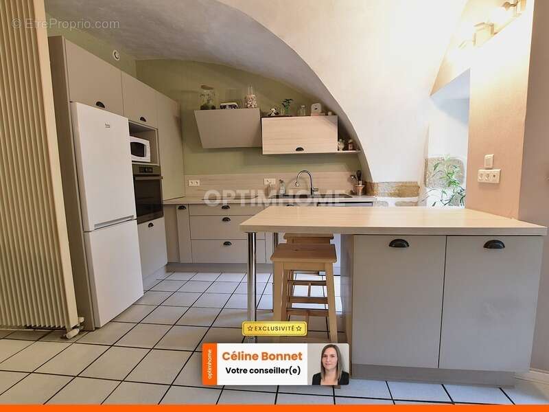 Maison à VIC-LE-COMTE