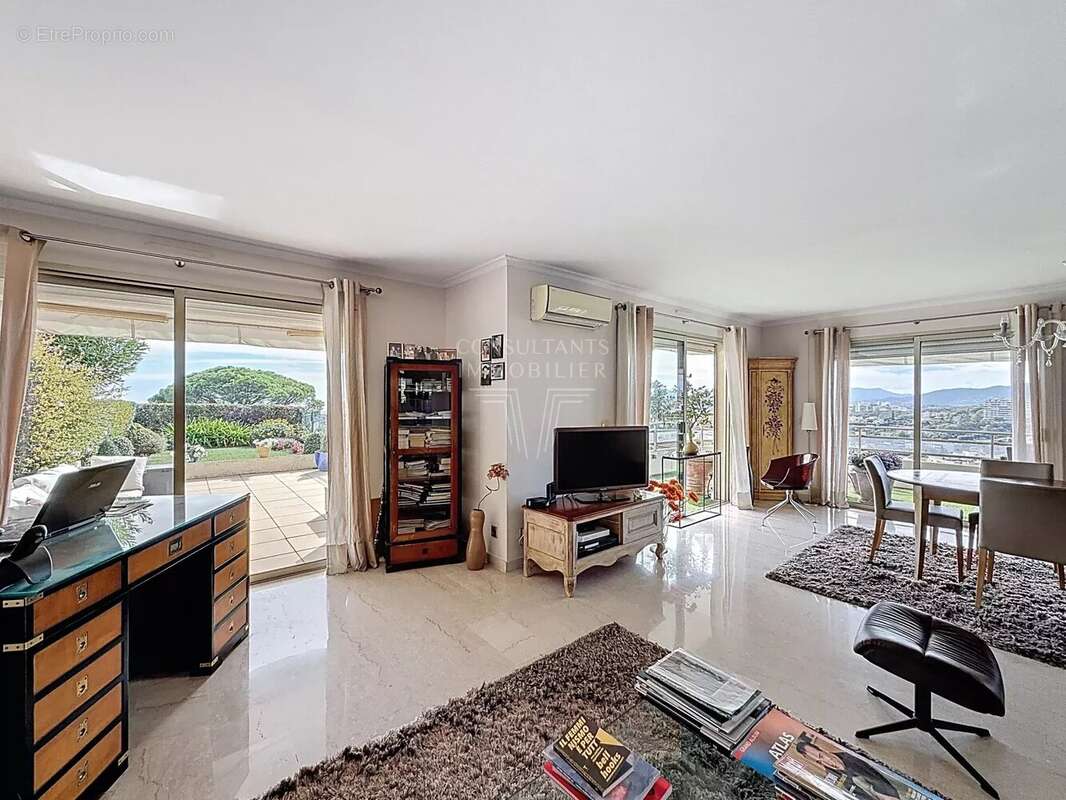 Appartement à LE CANNET