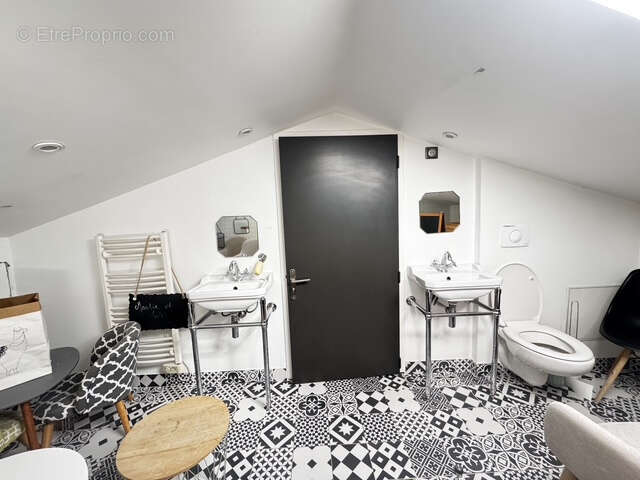 A vendre Maison T6 210m2 sur 2500m2 Terrain. Piscine. - photo 19