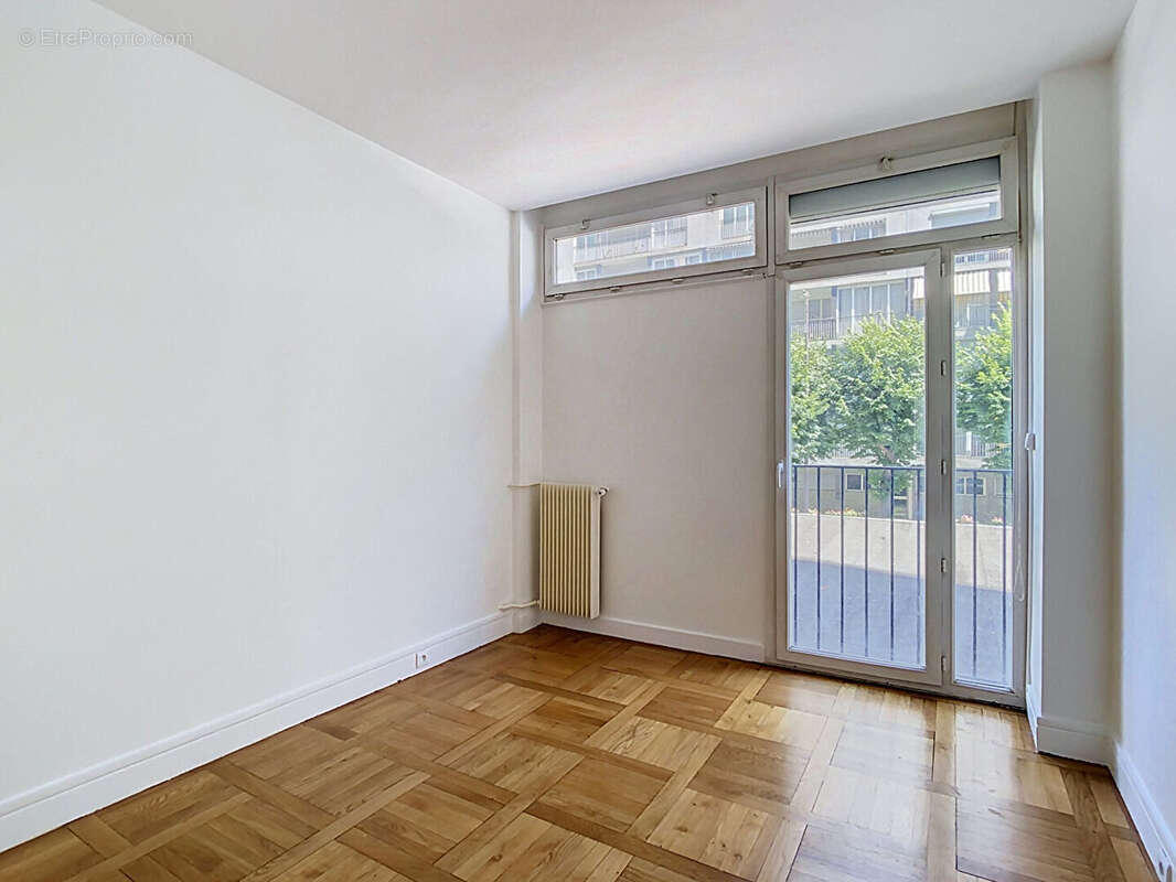 Appartement Paris 4 pièce(s) 73.95 m2 - photo 8