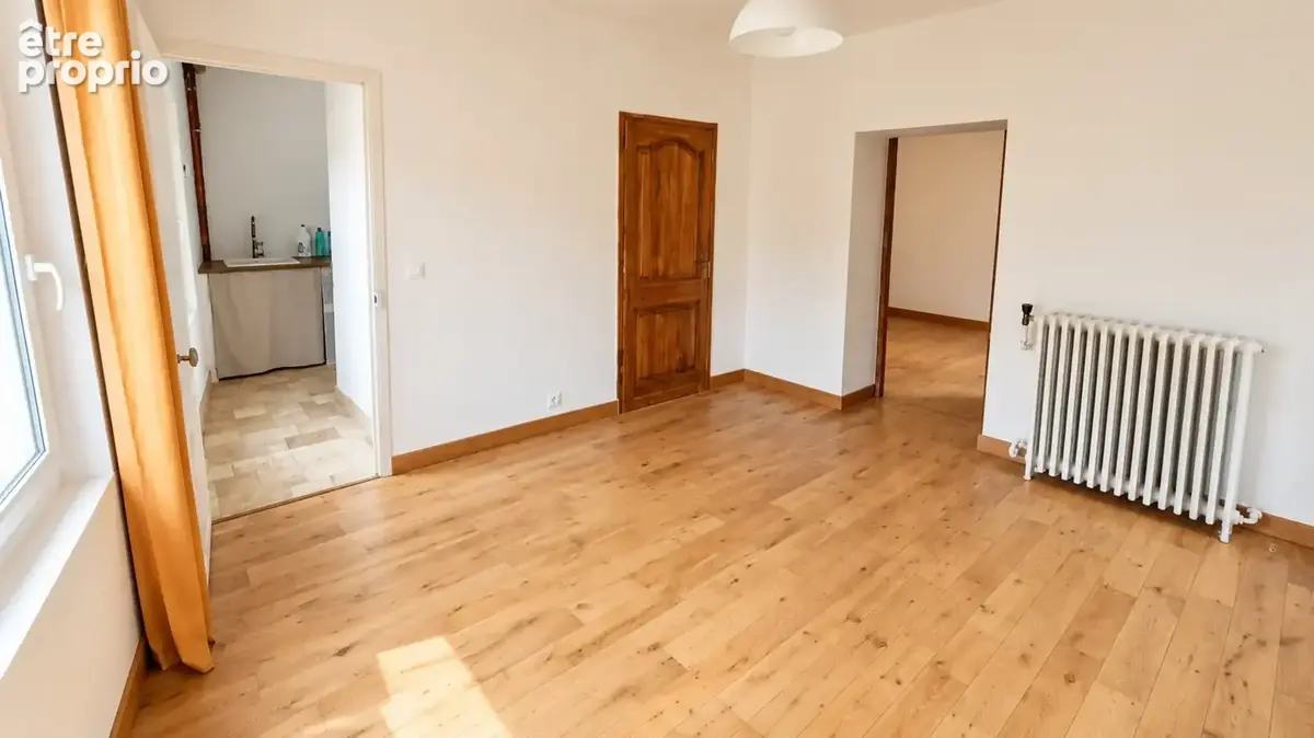 Maison 160 m² – 6 chambres – cœur de Viriville – fort potentiel - photo 13