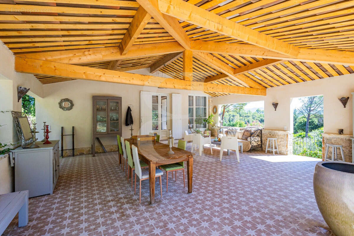 Maison à VAISON-LA-ROMAINE