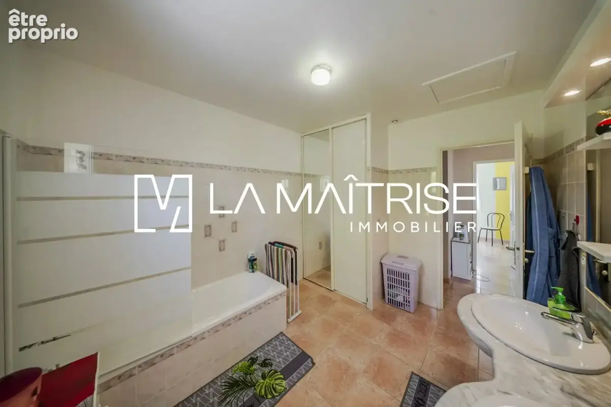 Maison 116 m² à Marseille-9e  - photo 8
