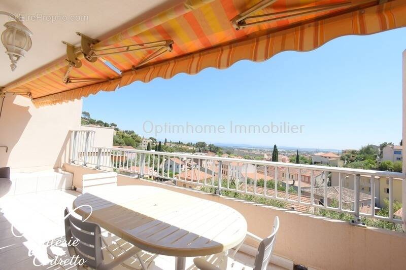 Appartement à HYERES
