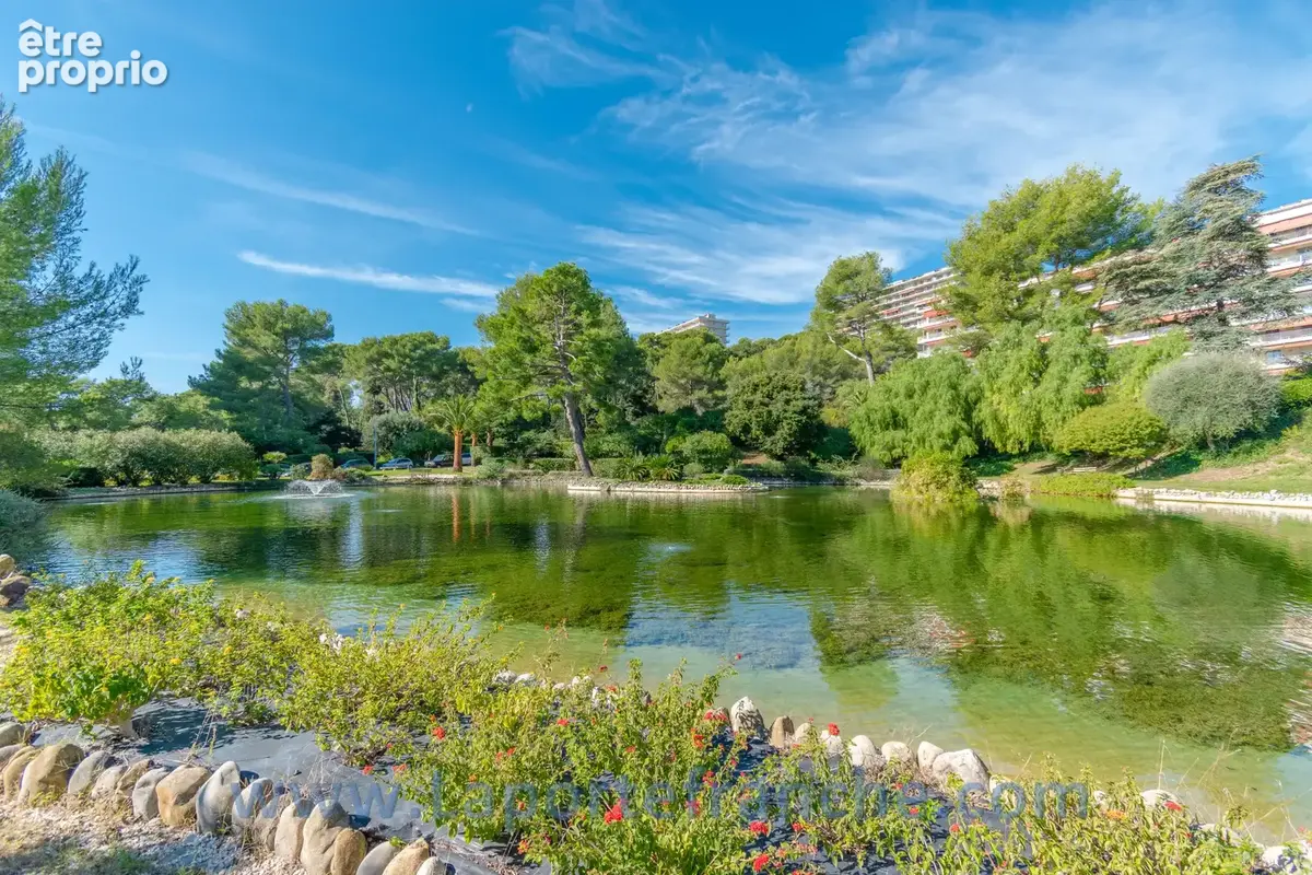 Appartement de 118 m2 vue mer dans résidence sécurisée parc piscine olympique - photo 19