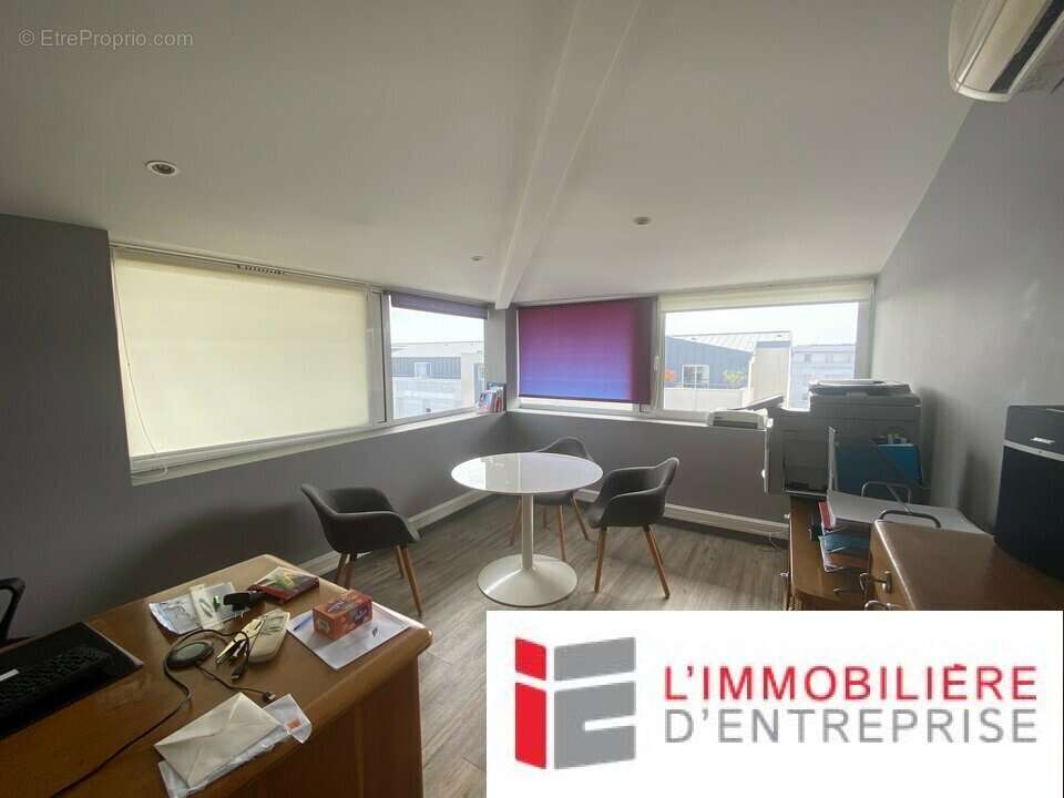 Bureaux a vendre - photo 2