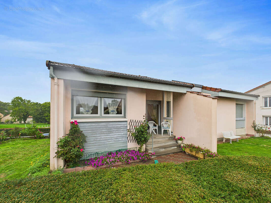 Maison à SAINT-ELOY-LES-MINES