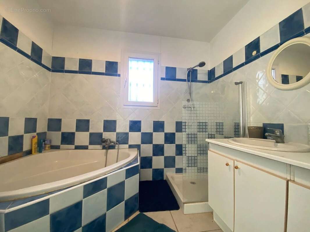 Maison à FORCALQUEIRET