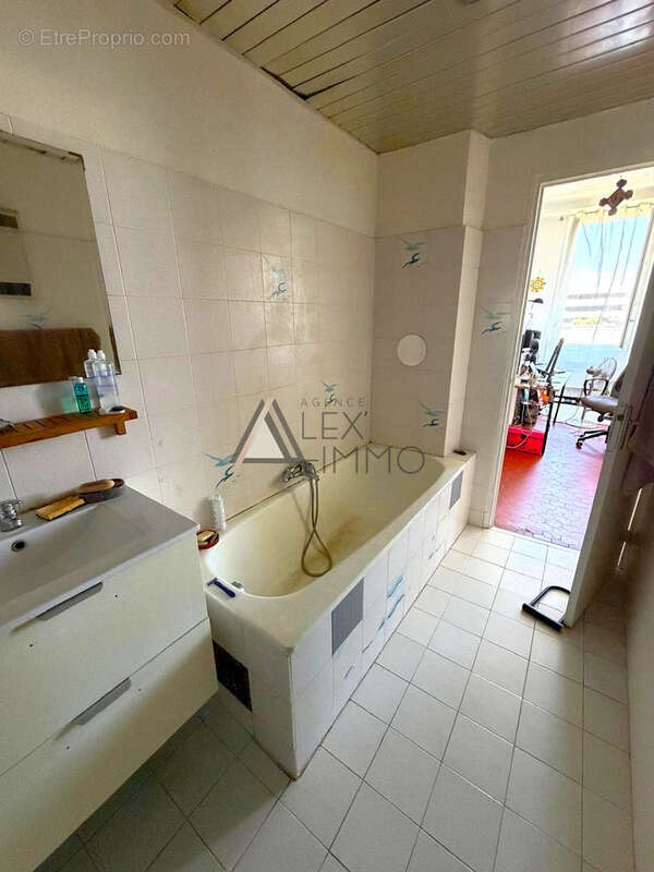 Appartement 2/3 pièces - 64,27 m2- Marseille 8ème - 265 000 € * - photo 7