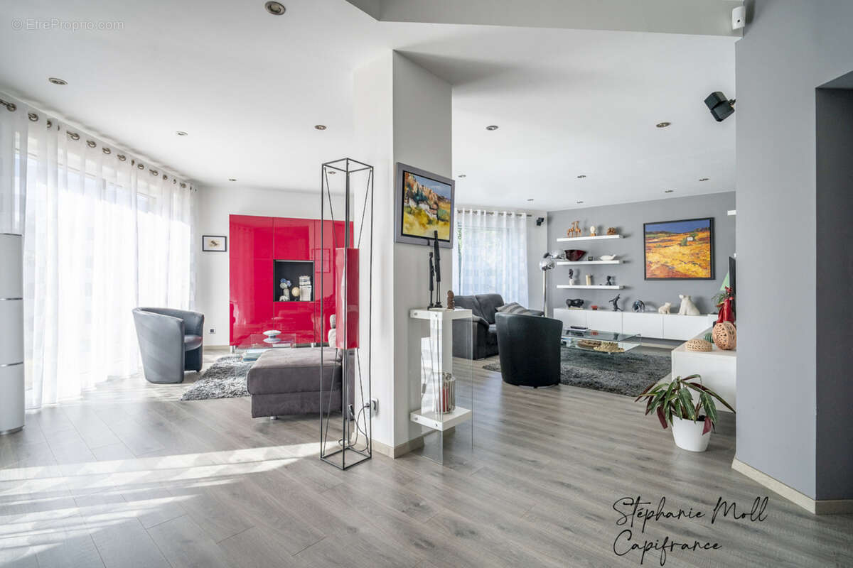 Dpt Aude (11), à vendre NARBONNE maison P7 de 232 m² - Terrain de 1 065,00 m² - photo 9