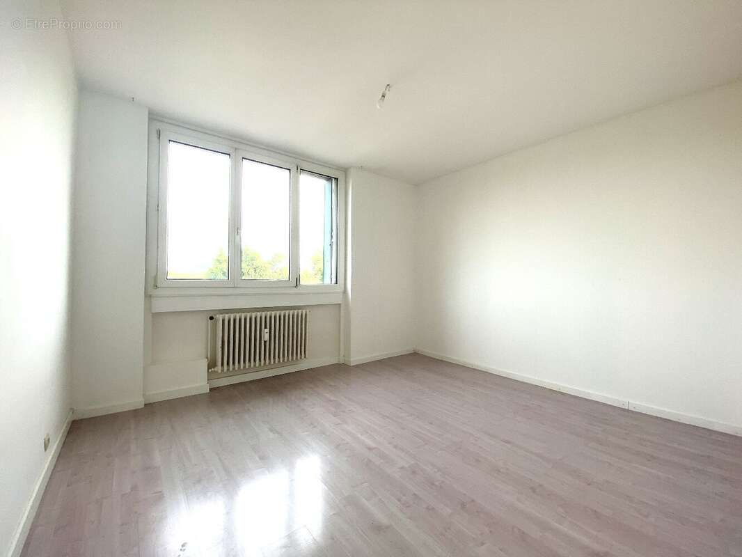 Appartement à VIEUX-CHARMONT