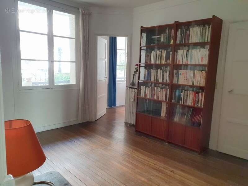 Appartement à ISSY-LES-MOULINEAUX