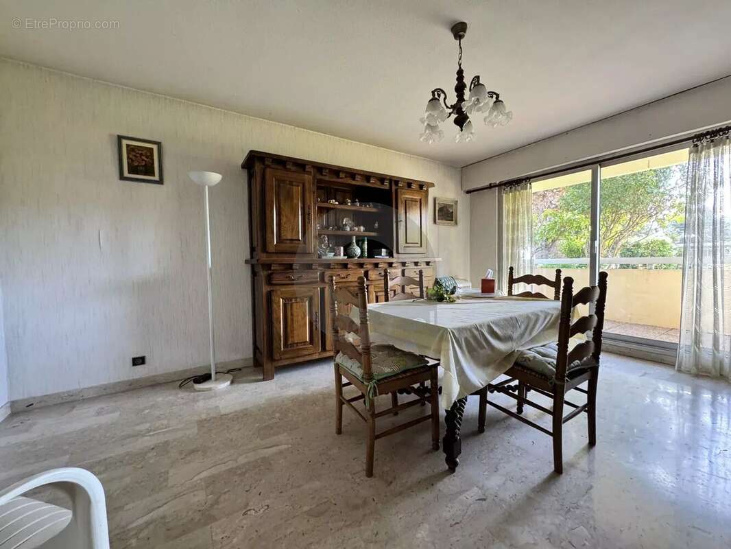 Appartement à ROQUEBRUNE-CAP-MARTIN