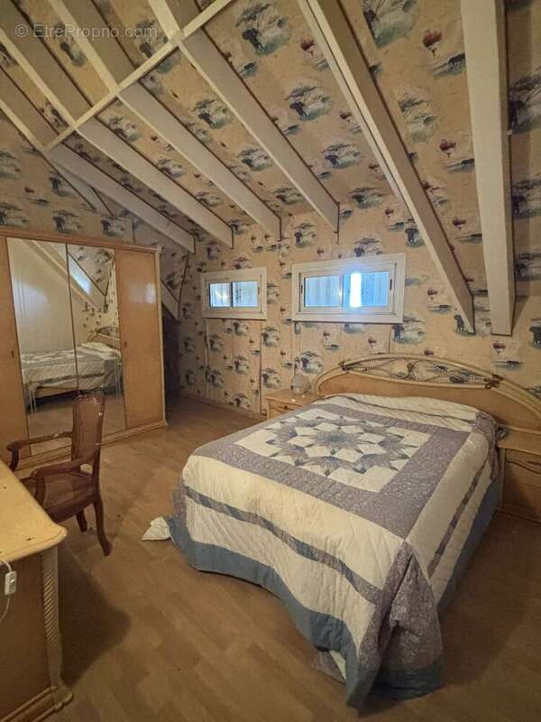 Maison - 10 pièces - 310 m² + 2 Dépendances - photo 9
