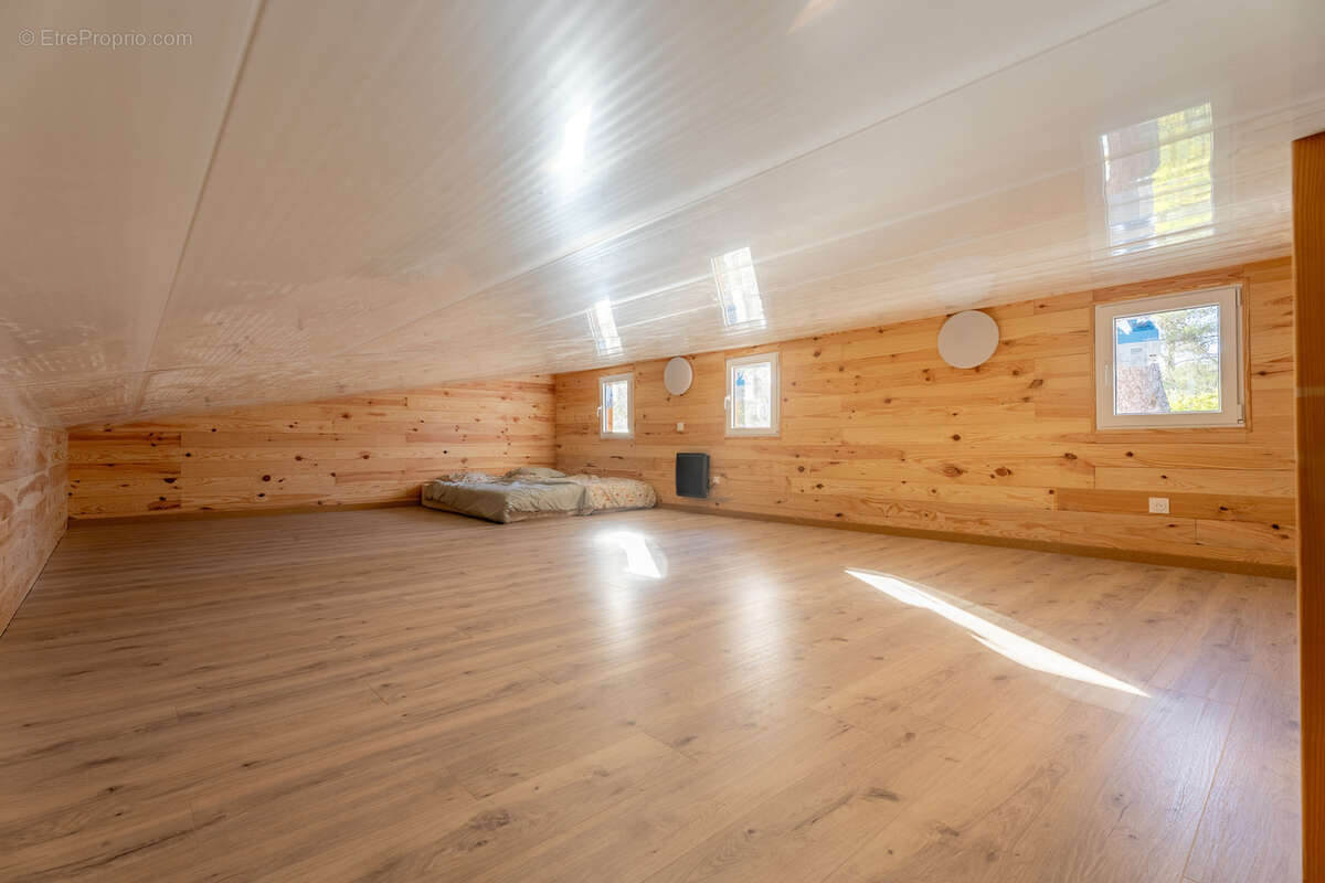 Maison à LE CASTELLET