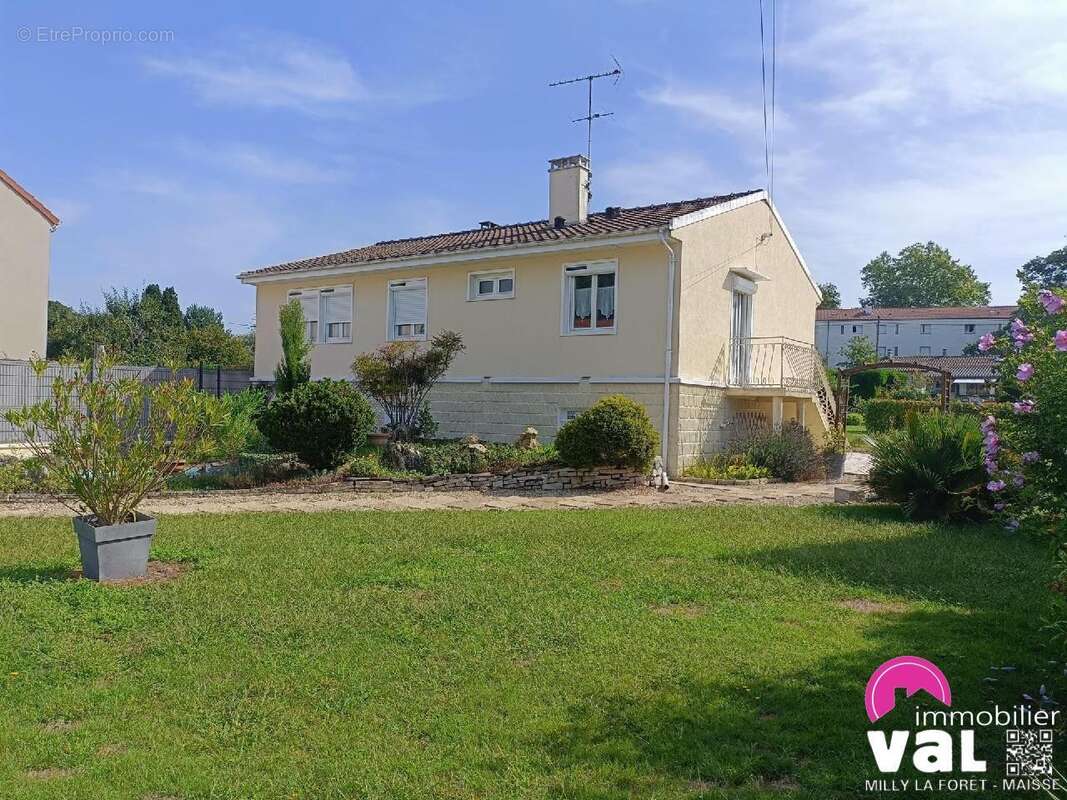 Maison à MILLY-LA-FORET
