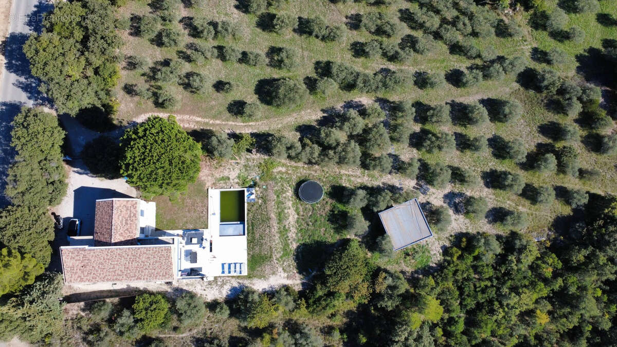 Maison à VAUVENARGUES