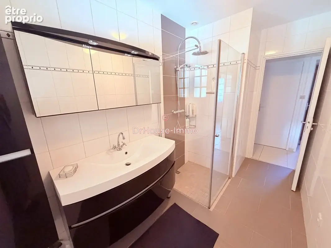 Maison 4 pièces 115 m² à vendre à Saint-Germain-D'esteuil (33340) - photo 7