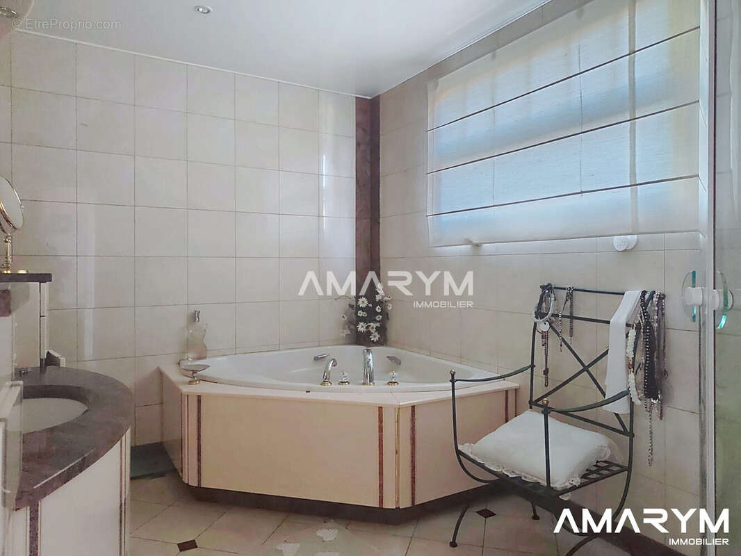 Maison 186 m² à Dargnies  - photo 7