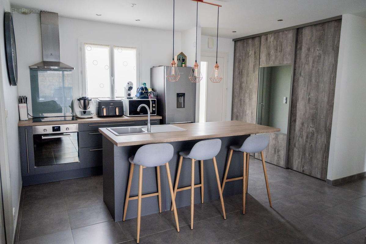 Maison à SAINT-HIPPOLYTE