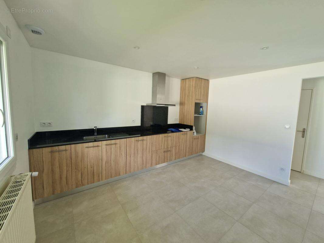 Maison entièrement rénovée 5 pièces CHATEAUDUN (28) - photo 4