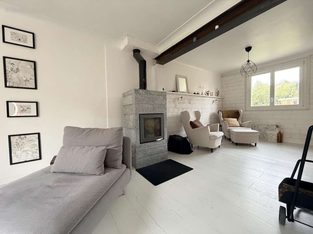 Maison 156 m² à Donges  - photo 2