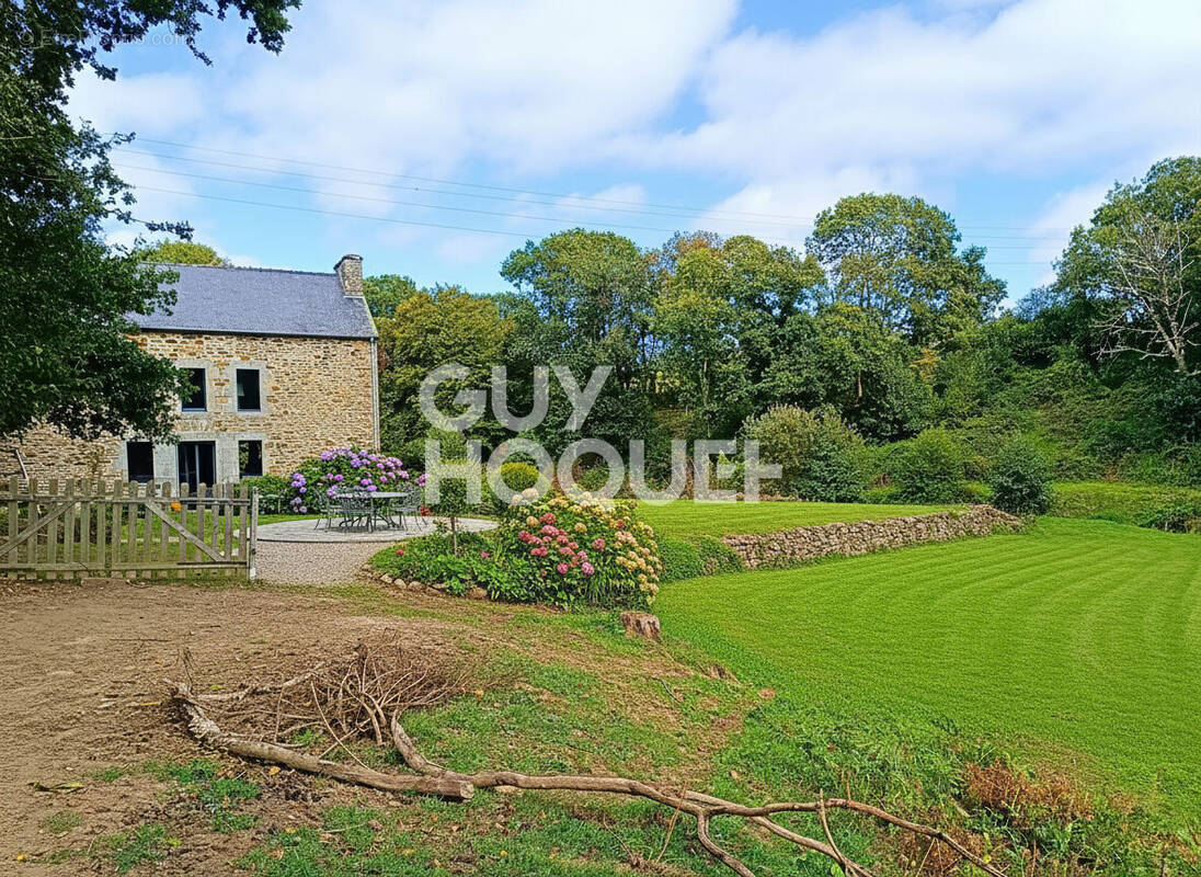 Maison à SAINT-PIERRE-DE-PLESGUEN