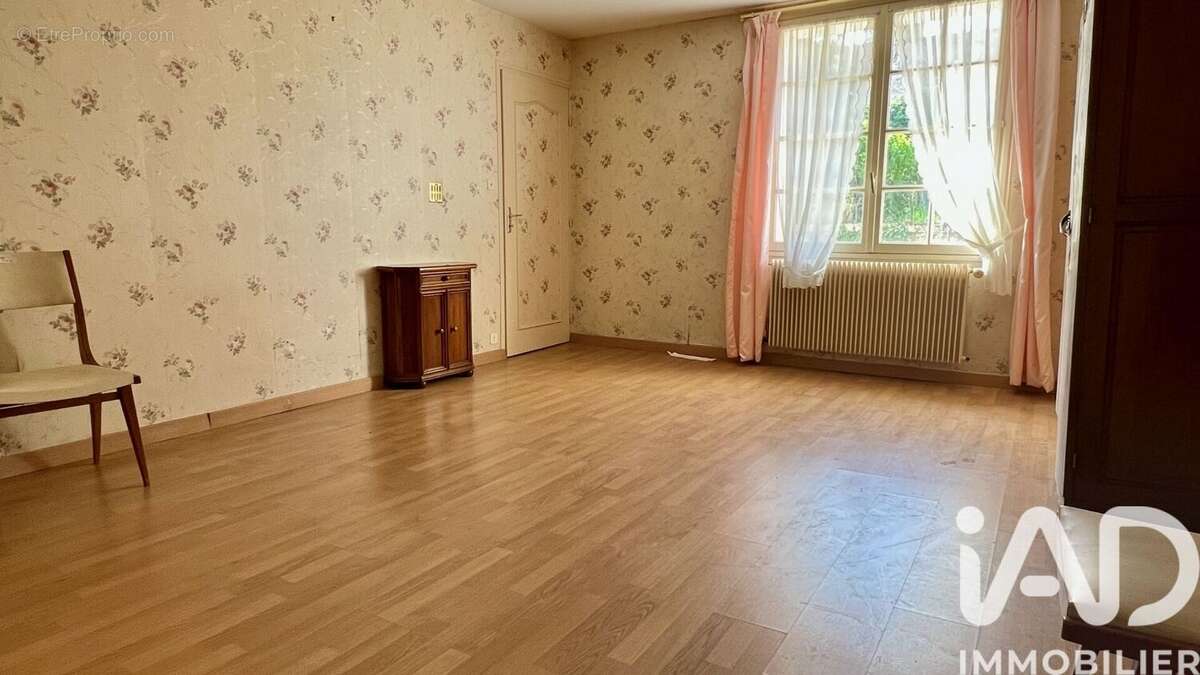 Maison 215 m² à Amboise  - photo 7