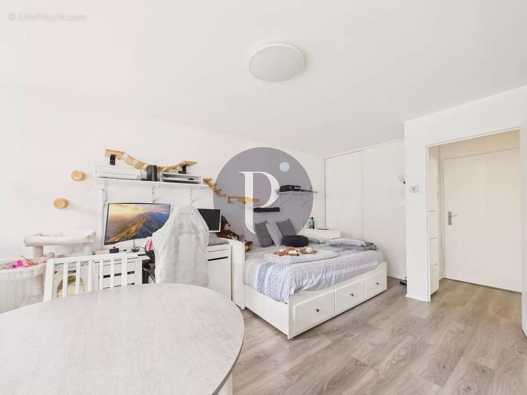 Appartement à LE PLESSIS-ROBINSON