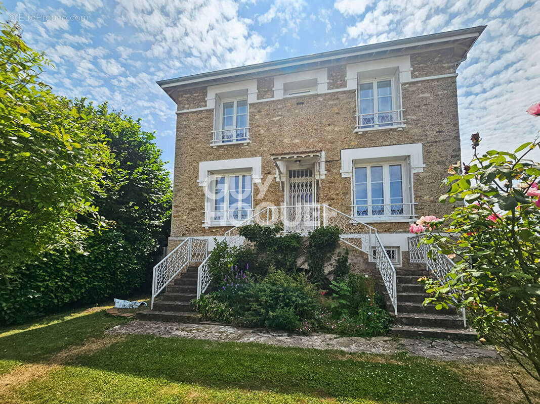 Maison à LA HOUSSAYE-EN-BRIE