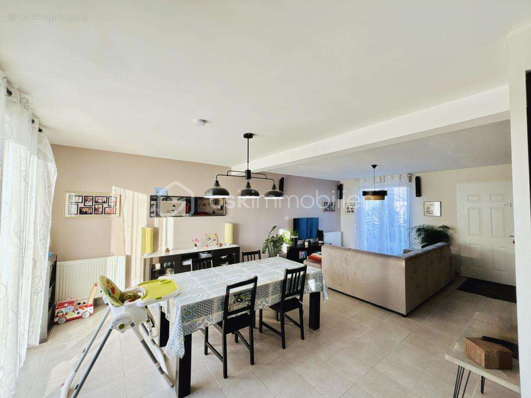 Maison à VILLEPERDUE