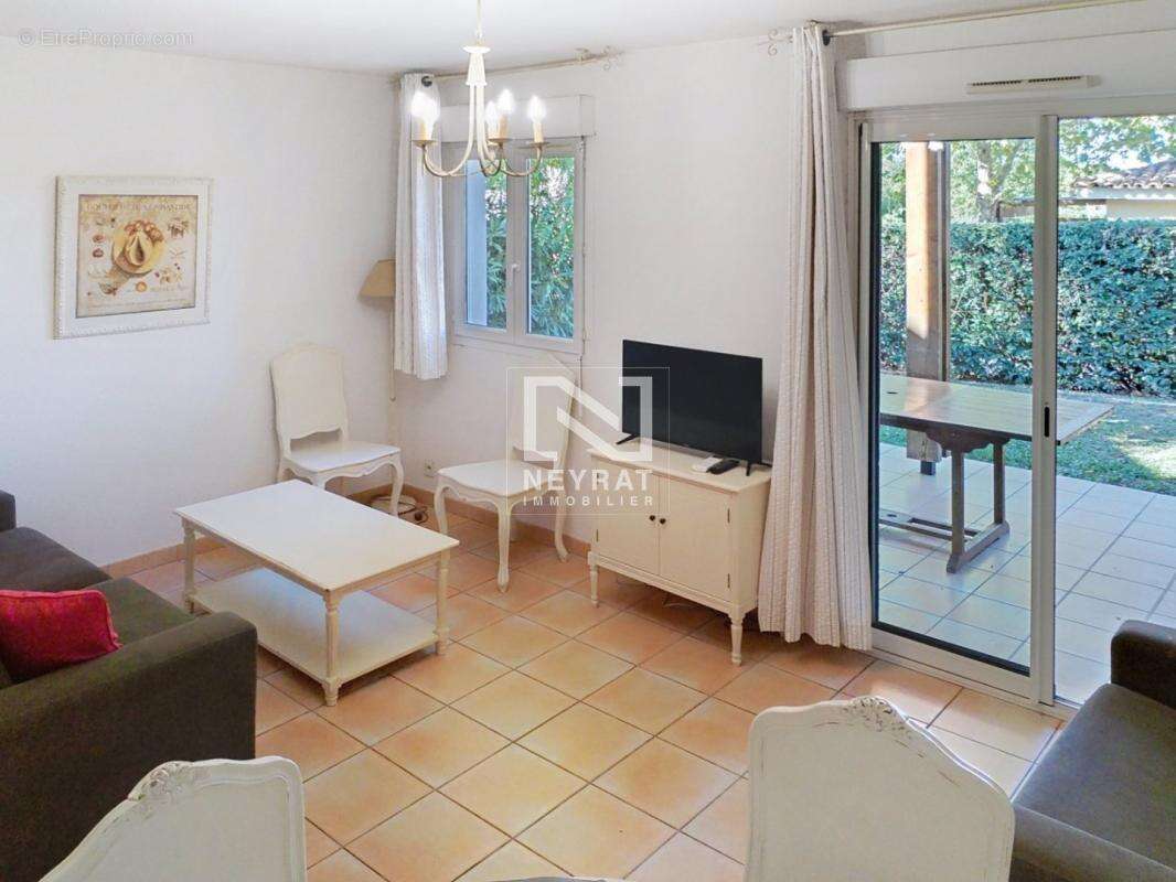 Appartement à MONTAUROUX