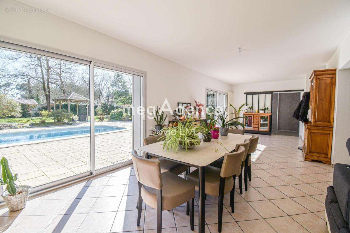 Maison à NOTRE-DAME-DE-RIEZ