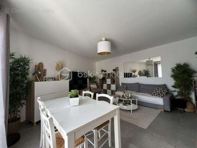 Appartement 3 chambres - balcon - place de stationnement - photo 3