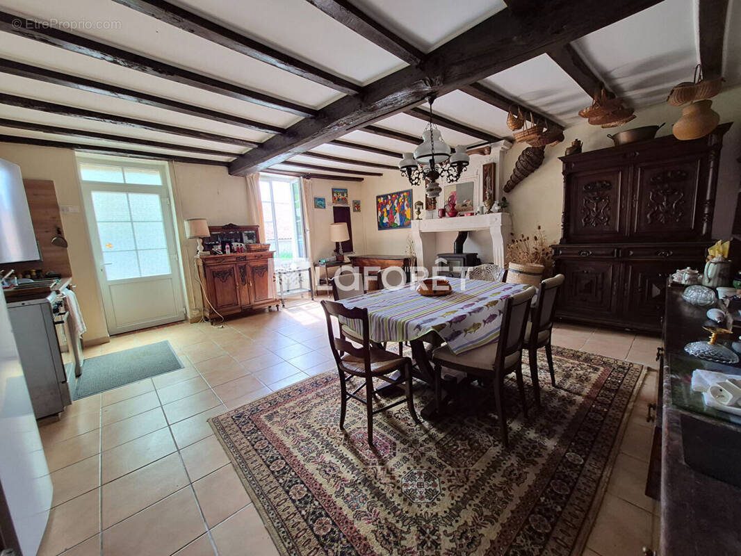Maison à JONZAC