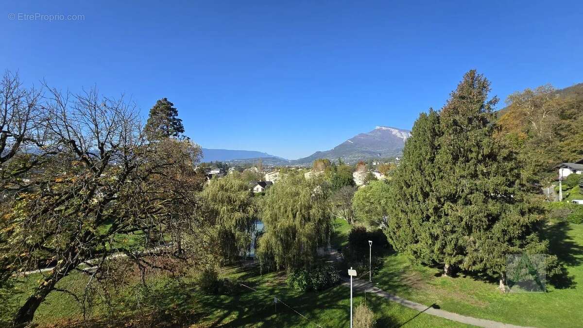 Appartement à CHALLES-LES-EAUX