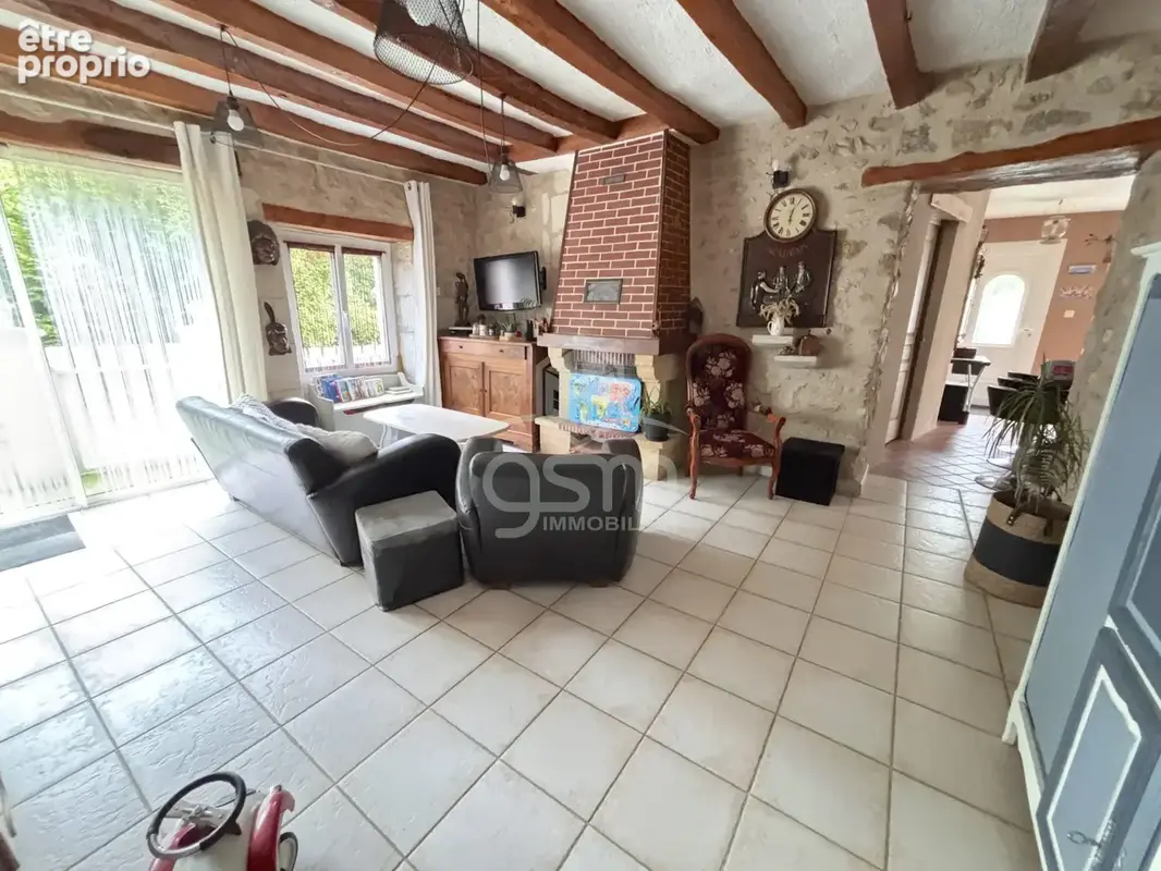 Maison 6 pièces 144 m² à vendre à Saint-Epain (37800) - photo 4
