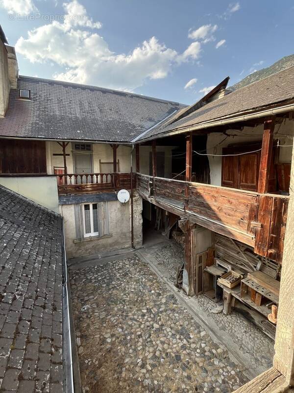 Maison à CAMPAN