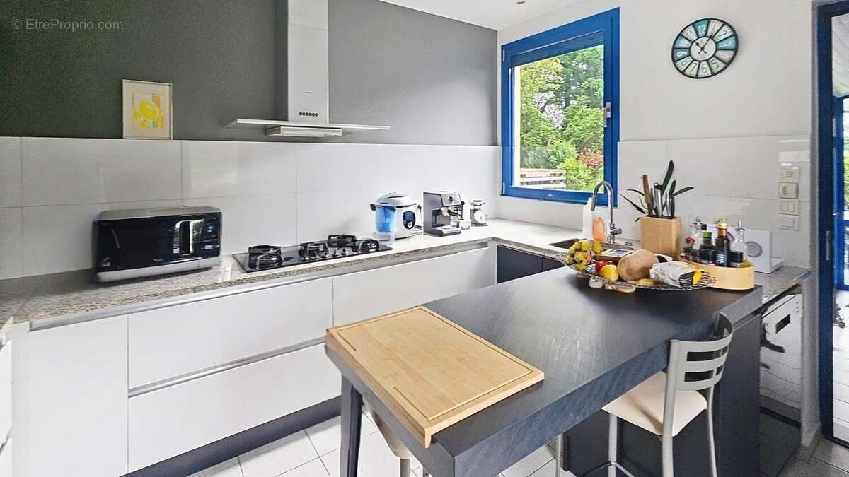 Maison 280 m² à Saint-Molf  - photo 8